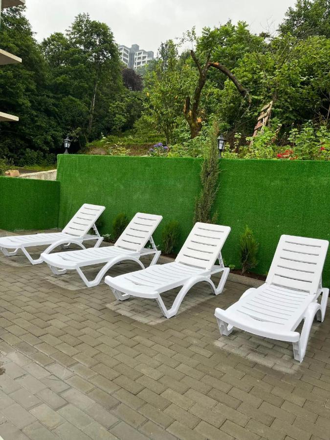 Nira Hotel Гонио Екстериор снимка